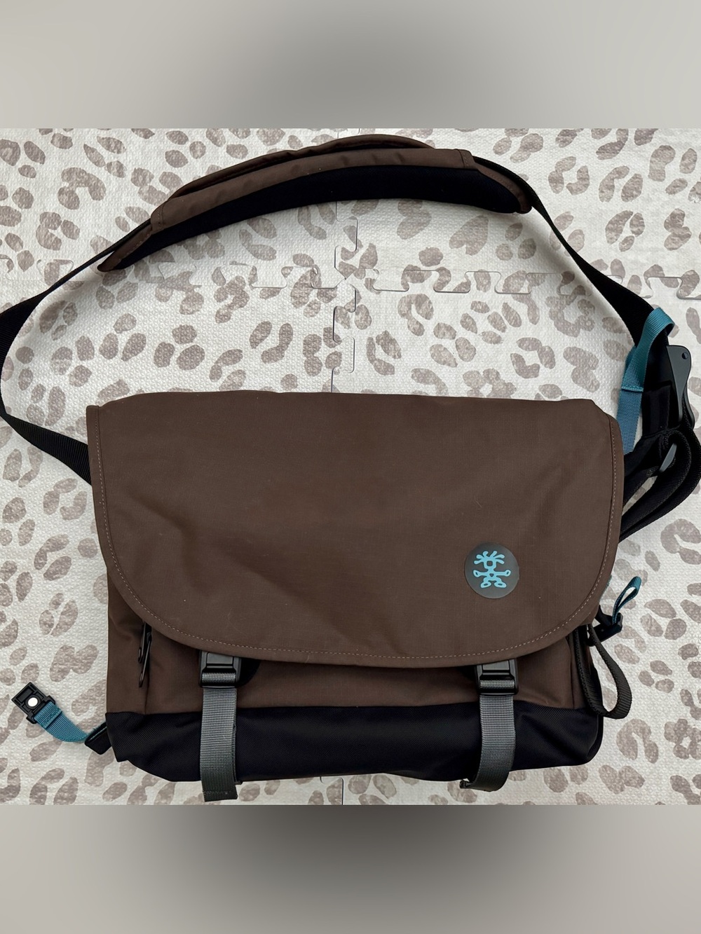 Crumpler Brace Brace Brace Messenger Bag